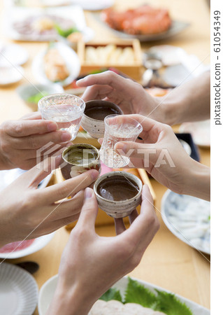 清酒敬酒 61054349