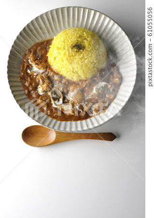 牛肉沙拉醬牛肉飯 61055056