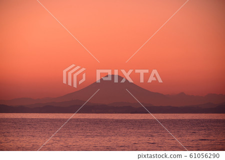 從萬座湊見富士山從千葉見富士山 61056290