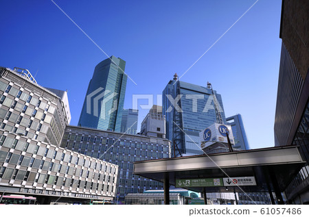 俯瞰新橋站的日本東京城市景觀 俯瞰新橋站的日本東京城市景觀 61057486