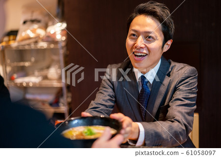 拉麵商人人吃 拉麵商人人吃 61058097