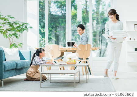 年輕的家庭 61063608