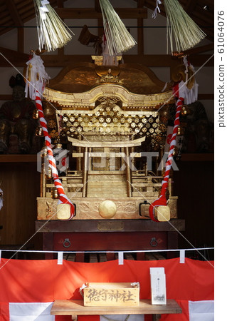 “Tsuyama Tokumori Shrine”的神社,是日本三大神社之一 “Tsuyama Tokumori Shrine”的神社,是日本三大神社之一 61064076