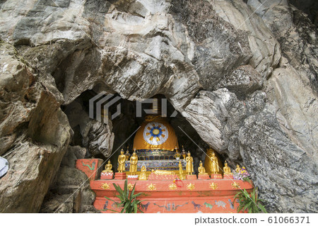 THAILAND MAE SAI WAT THAM PHUM CAVE 61066371
