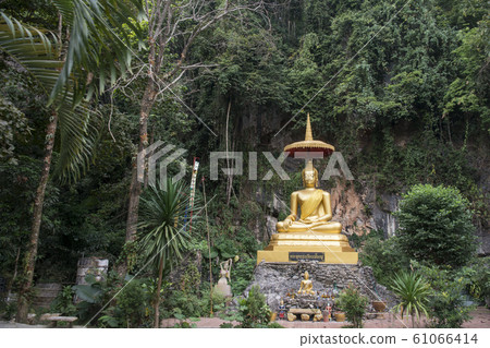 THAILAND MAE SAI WAT THAM PHUM CAVE 61066414