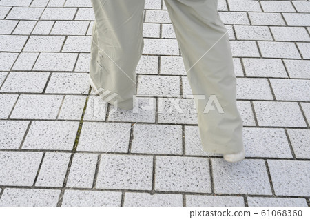 Walking pictures 61068360