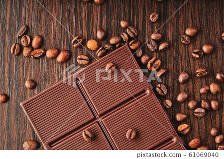 chocolate bar and coffee beans chocolate bar and coffee beans 61069040