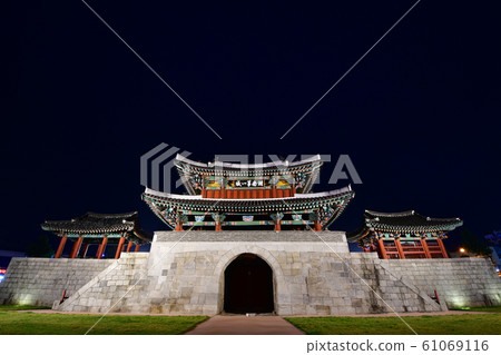Jeonju Pungnammun Treasure No.308 61069116