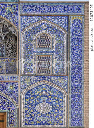 Isfahan Imam Square Tiled work by Masjede Sheikh Rotufoller 61073405
