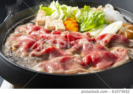 Delicious meat pot 61073682