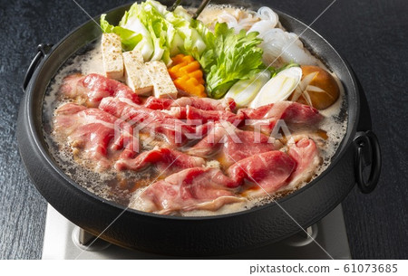 Delicious meat pot 61073685
