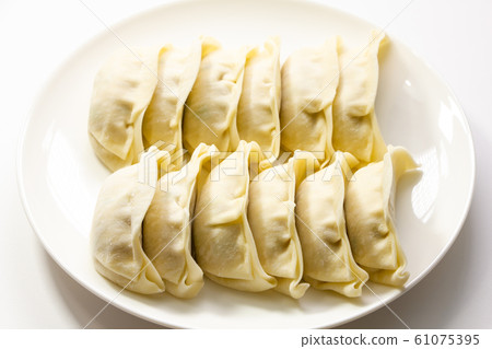 餃子（生）。 61075395