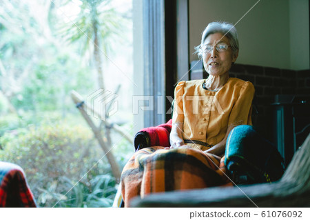 有錢的高級女人 有錢的高級女人 61076092