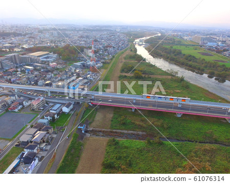 多摩市單軌鐵路〜用無人機拍攝的航拍照片（東京日野市） 61076314