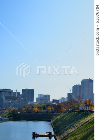 Tokyo Around the Imperial Palace in late autumn Sakurada moat and cityscape Tokyo Around the Imperial Palace in late autumn Sakurada moat and cityscape 61076784