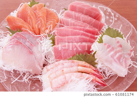 sashimi	 61081174