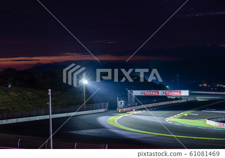 夜間賽道富士賽車場 61081469