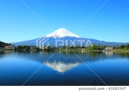 富士河口湖山春季倒富士 61083547
