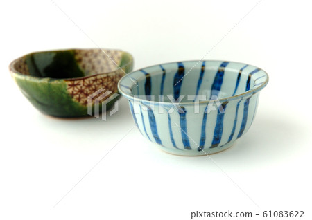 Oribe ware small bowl and straw hand small bowl Oribe ware small bowl and straw hand small bowl 61083622
