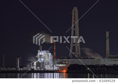 Factory night view from Yokkaichi Kasumigaura Ryokuchi Park 61089529