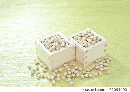 Soybeans in a basin Soybeans in a basin 61091400