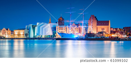 Historic town of Stralsund at twilight, Baltic Sea, Germany Historic town of Stralsund at twilight, Baltic Sea, Germany 61099102