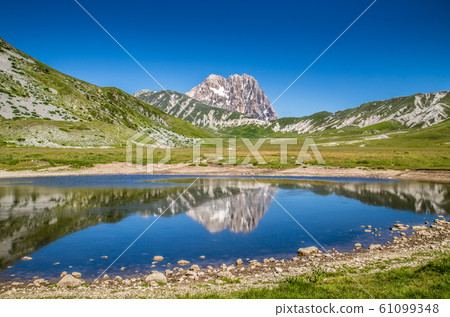 Gran Sasso mountain summit at Campo Imperatore n the Apennine Mountains, Abruzzo, Italy 61099348