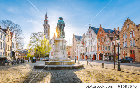Brugge city center at sunset, Flanders region, Belgium Brugge city center at sunset, Flanders region, Belgium 61099670