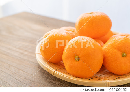 An oranges mandarin orange An oranges mandarin orange 61100462