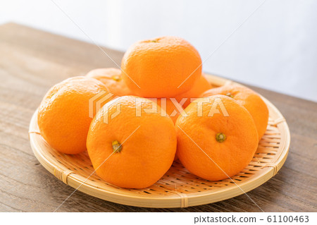 An oranges mandarin orange An oranges mandarin orange 61100463