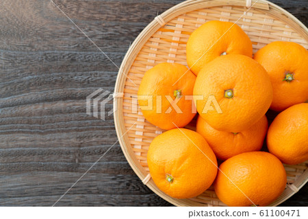 An oranges mandarin orange An oranges mandarin orange 61100471