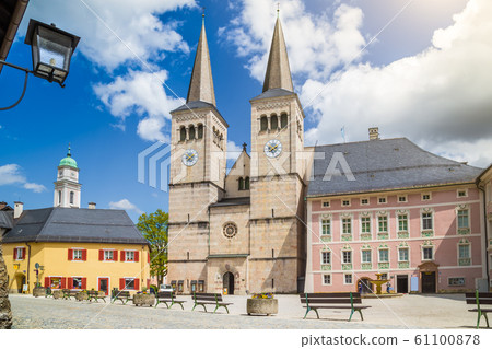 Historic town of Berchtesgaden, Bavaria, Germany 61100878
