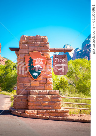 Zion National Park entrance sign, Utah, USA Zion National Park entrance sign, Utah, USA 61100961