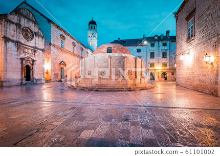 Historic town of Dubrovnik at twilight, Dalmatia, Croatia 61101002