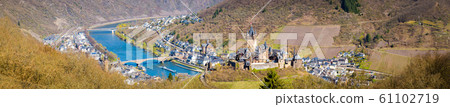 Historic town of Cochem with Moselle river, Rheinland-Pfalz, Germany Historic town of Cochem with Moselle river, Rheinland-Pfalz, Germany 61102719