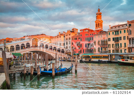 Canal Grande with Gondolas and Rialto Bridge at sunset, Venice, Italy Canal Grande with Gondolas and Rialto Bridge at sunset, Venice, Italy 61102914