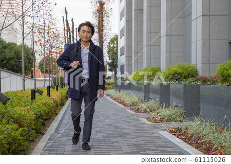 Freelance businessmen 61115026