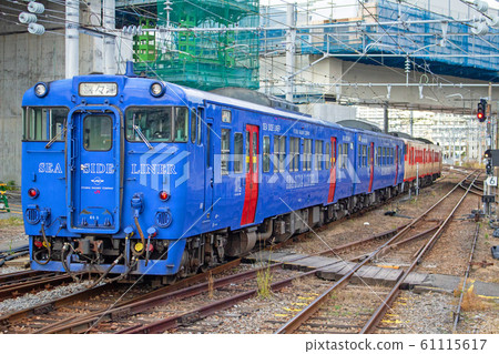 海濱班輪JNR復興色的形成(Kiha 57.58.66.67系列) 海濱班輪JNR復興色的形成(Kiha 57.58.66.67系列) 61115617