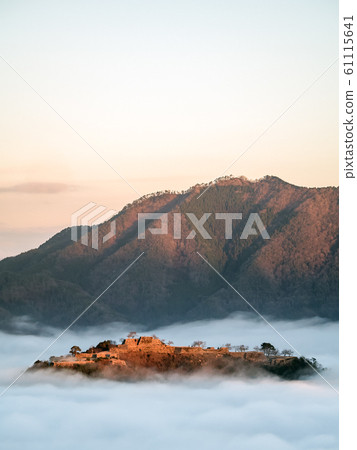 The sea of clouds at the ruins of Takeda Castle seen from Rikunkyo Gorge 61115641
