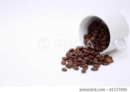 Coffee beans (red beans small grains roasted food and beverage drink drink blend caffeine copy space) 61117090