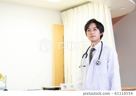 Medical doctor portrait Medical doctor portrait 61118554
