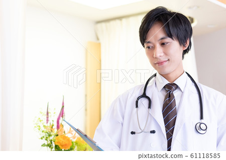 Medical doctor portrait Medical doctor portrait 61118585