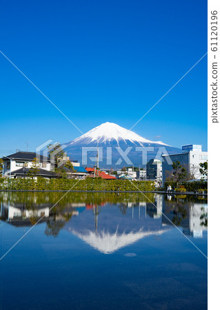 Fuji upside down from Mt. Fuji <Fujinomiya City, Shizuoka Prefecture World Heritage Center> 61120196
