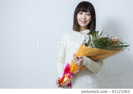 一束的女人 一束的女人 61121063
