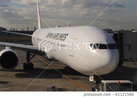 一架飛機 61121560