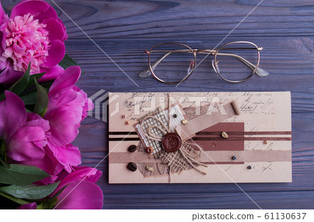 Presents for old woman. Presents for old woman. 61130637