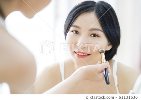 woman, beauty, make up, skincare 61131630