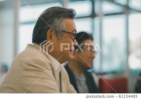 前輩 會議 開會 61134485