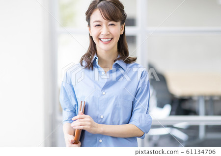事業女性 商務女性 商界女性 61134706