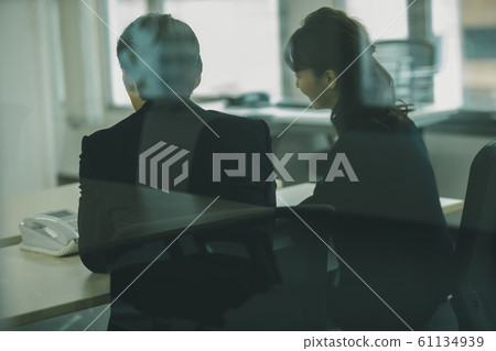 business, business man, business woman 61134939